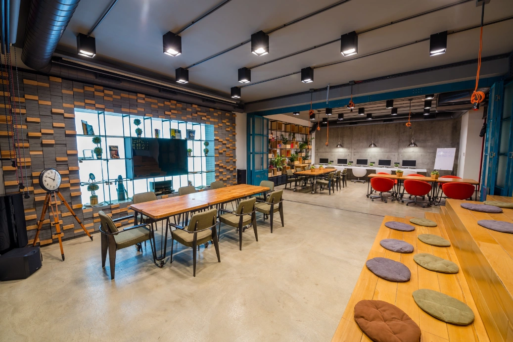 Oaks Interio, Commercial Spaces